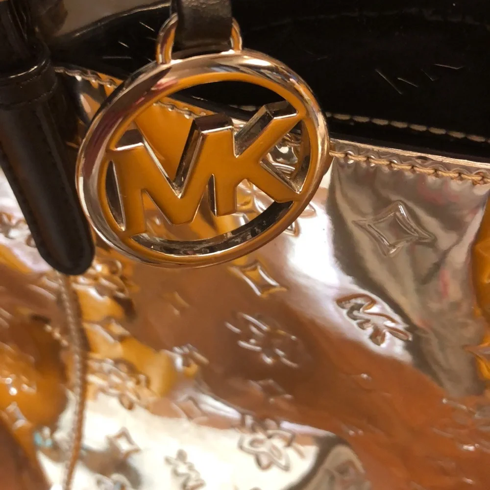 Like new Michael Kors shiny silver tote - Picture 5 of 6